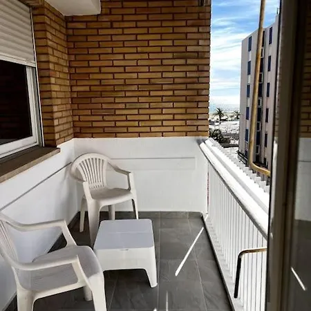Apartment 10 Meters From The Puerto de Sagunto